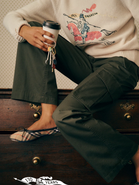 burberry newsletter: New accessories shaped by our heritage