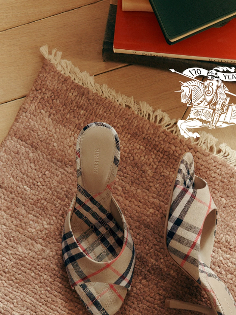 burberry newsletter: Shoes for the changing weather
