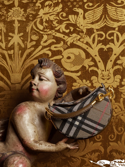 burberry newsletter: New in: the latest accessories